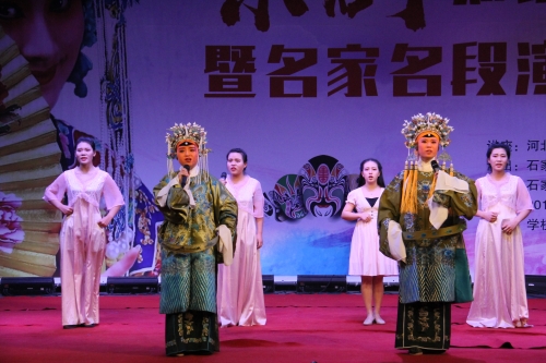 京劇社谷源琪、冀穎慧、孫新媛等演唱傳統(tǒng)京劇《穆桂英掛帥》選段