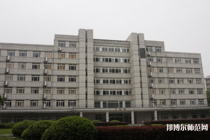 中南財(cái)經(jīng)政法師范大學(xué)首義校區(qū)招生辦聯(lián)系電話(huà)