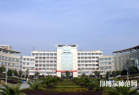 三峽大學師范學院招生辦聯(lián)系電話