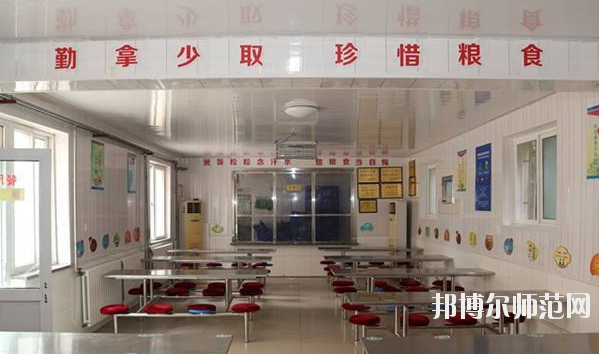 南充數(shù)控工程幼兒師范學(xué)校2020年報(bào)名條件、招生要求、招生對象 