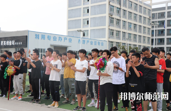 安康育英幼兒師范中等職業(yè)學(xué)校怎么樣、好不好<em></em><em></em>	