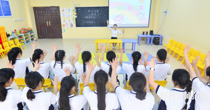 成都五月花幼兒師范高級技工學校怎么樣、好不好