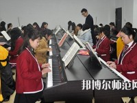 陜西2020年中專幼師學?？梢钥即髮? /><b>陜西2020年中專幼師學?？梢钥即髮?/b><span>2019-10-30 12:51</span><p>如果是選擇中專學校學習幼師專業(yè)的同學們，當然是可以考取大專的，考取大專有很多種形式，如果已經(jīng)是選擇中專學校的同學們?nèi)赀^</p></a></li>
            <li><a href=