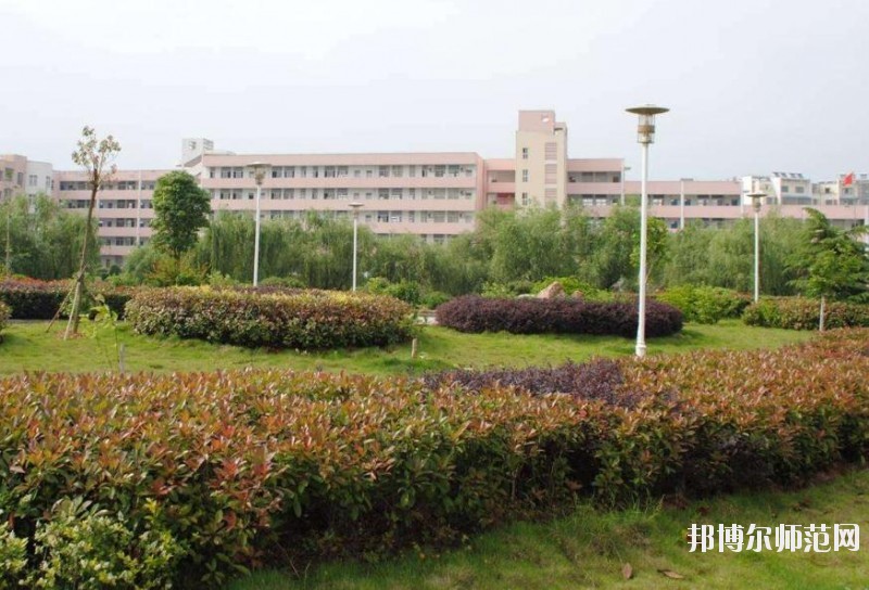 廣州2020年中專幼師學(xué)?？梢钥即髮? width=