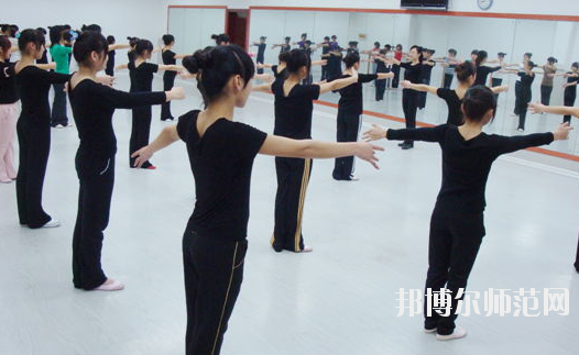 白銀2020年中專幼師學(xué)?？梢钥即髮? width=