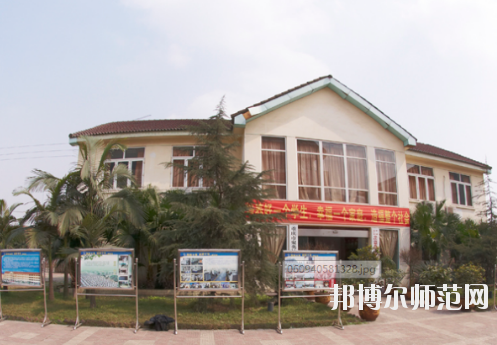 重慶聚英幼師技工學(xué)校怎么樣、好不好