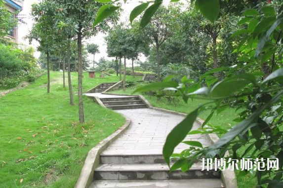 重慶市工業(yè)幼師學校怎么樣、好不好