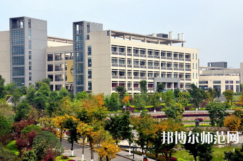 重慶機電工業(yè)幼師學(xué)校怎么樣、好不好