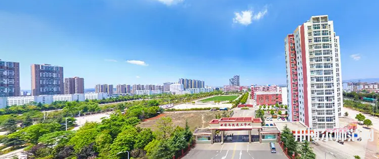 曲靖幼兒師范技工學(xué)校2023年學(xué)費(fèi)、收費(fèi)多少