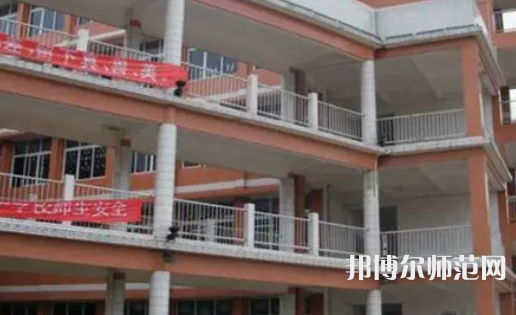 重慶旅游幼師學(xué)校2023年報名條件、招生要求、招生對象