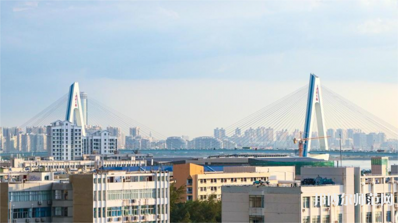 海南大學(xué)師范學(xué)院城西校區(qū)2023年招生辦聯(lián)系電話(huà)