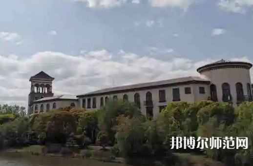 上海外國語師范大學(xué)賢達(dá)經(jīng)濟(jì)人文學(xué)院虹口校區(qū)2023年報(bào)名條件、招生要求、招生對象