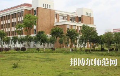 2023年贛州師范高等?？茖W(xué)校是民辦大學(xué)還是公辦