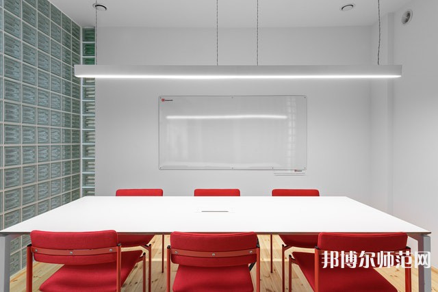 榆林礦業(yè)能源化工師范學(xué)校介紹、地址